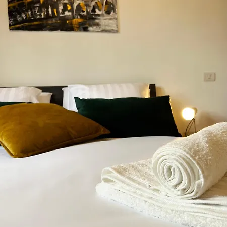 & Giulietta Apartment